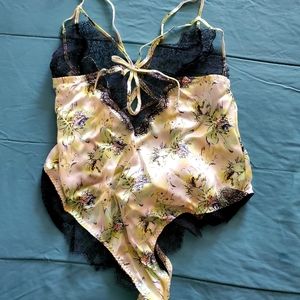 VS Fantasy Island Teddy